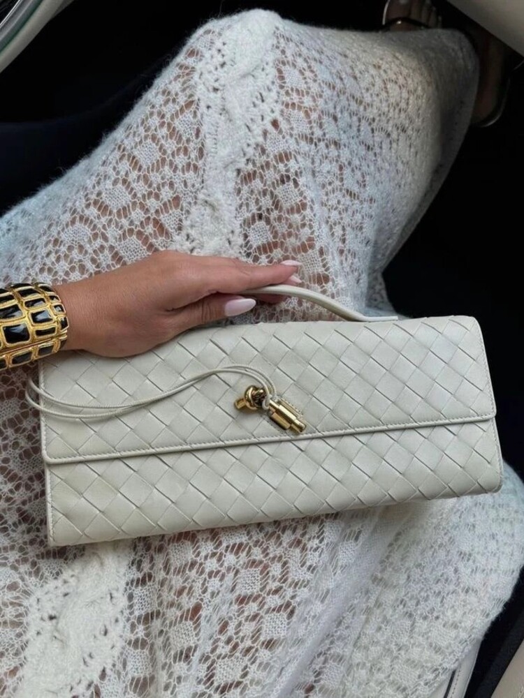 tsanta-clutch-ariel